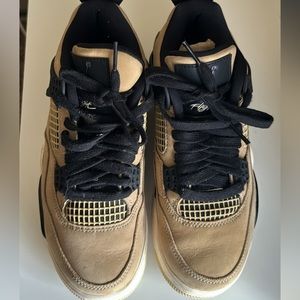 WOMENS JORDAN 4